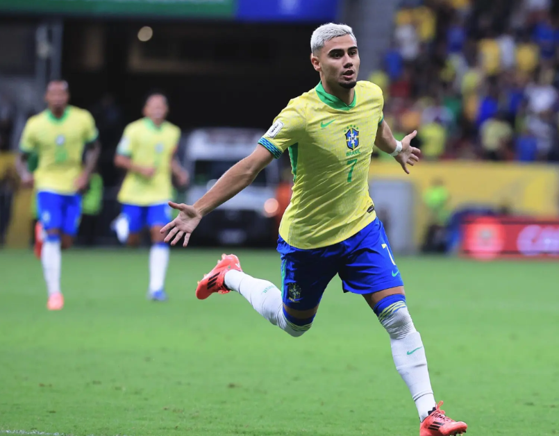 曼联夏季引援目标锁定锋线，德甲双星埃基提克与谢什科成焦点